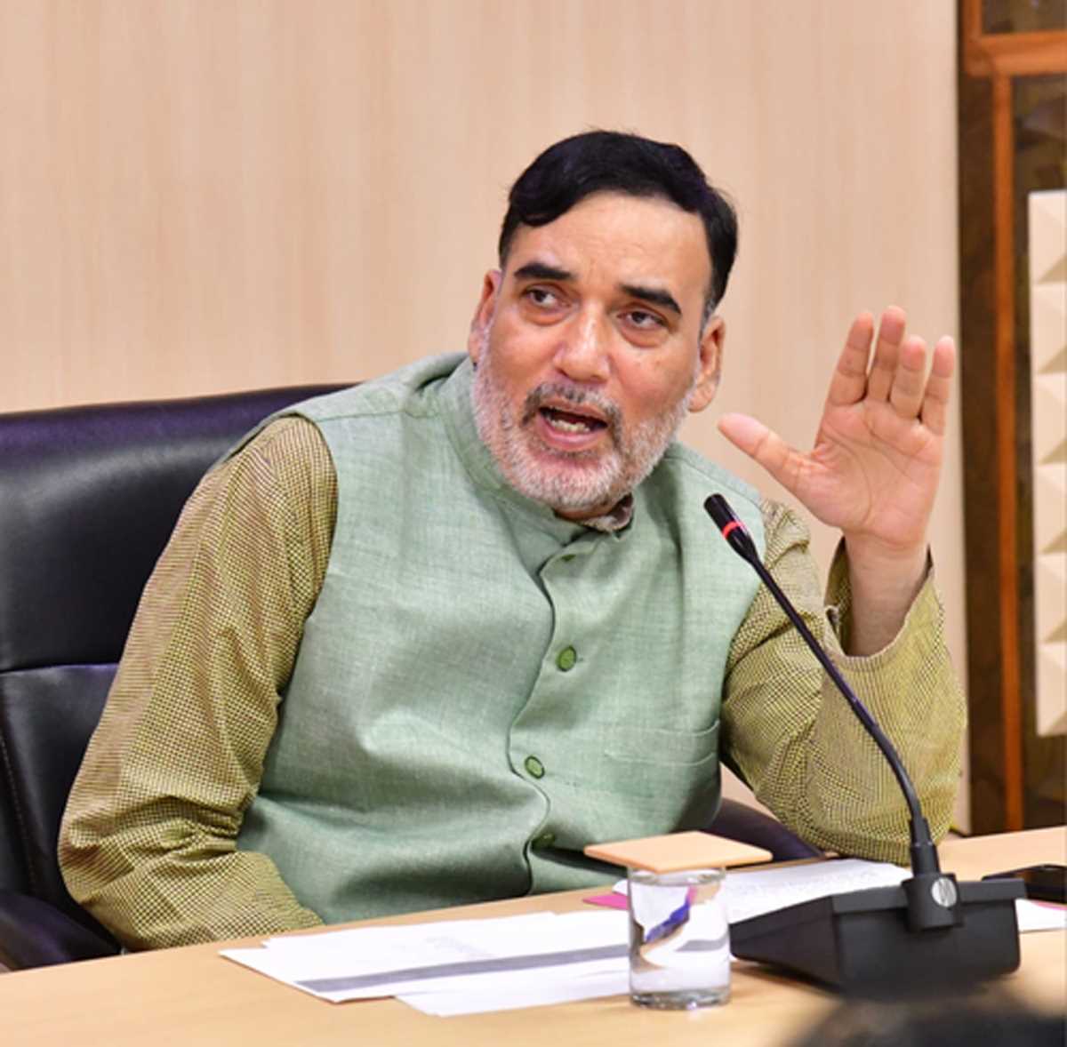 दिल्ली में पराली गलाने के लिए पांच हजार एकड़ में बायो डी-कंपोजर